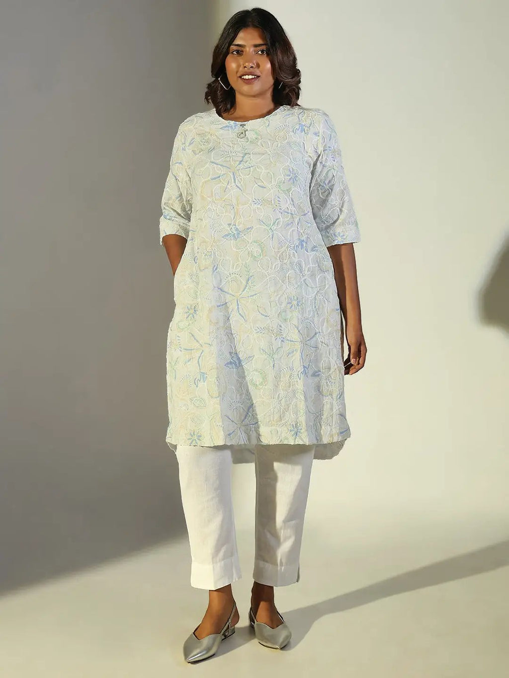 Women's White Floral Straight Kurta