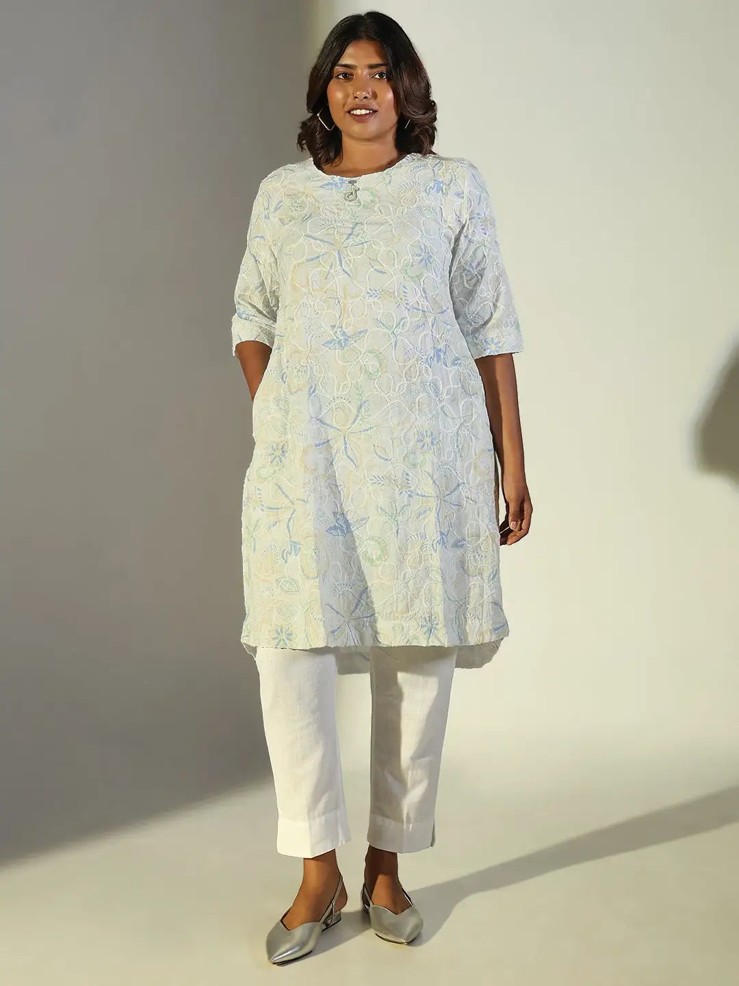 Women's White Floral Straight Kurta