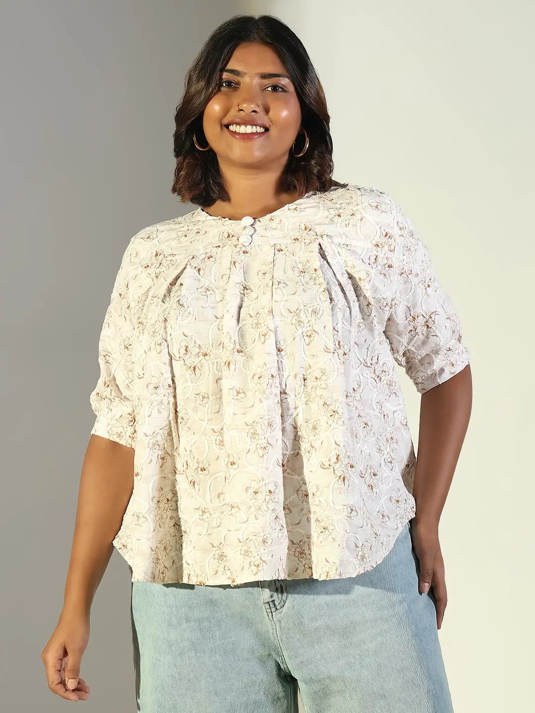 Women's Off White Floral Printed Round Neck Puff Sleeve Crepe Top