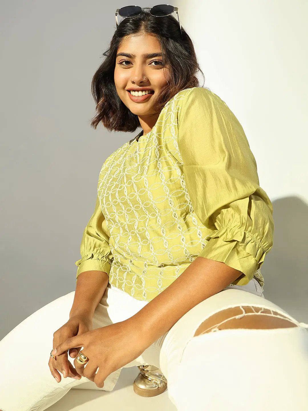Women's Green Embroidered Puff Sleeve Top