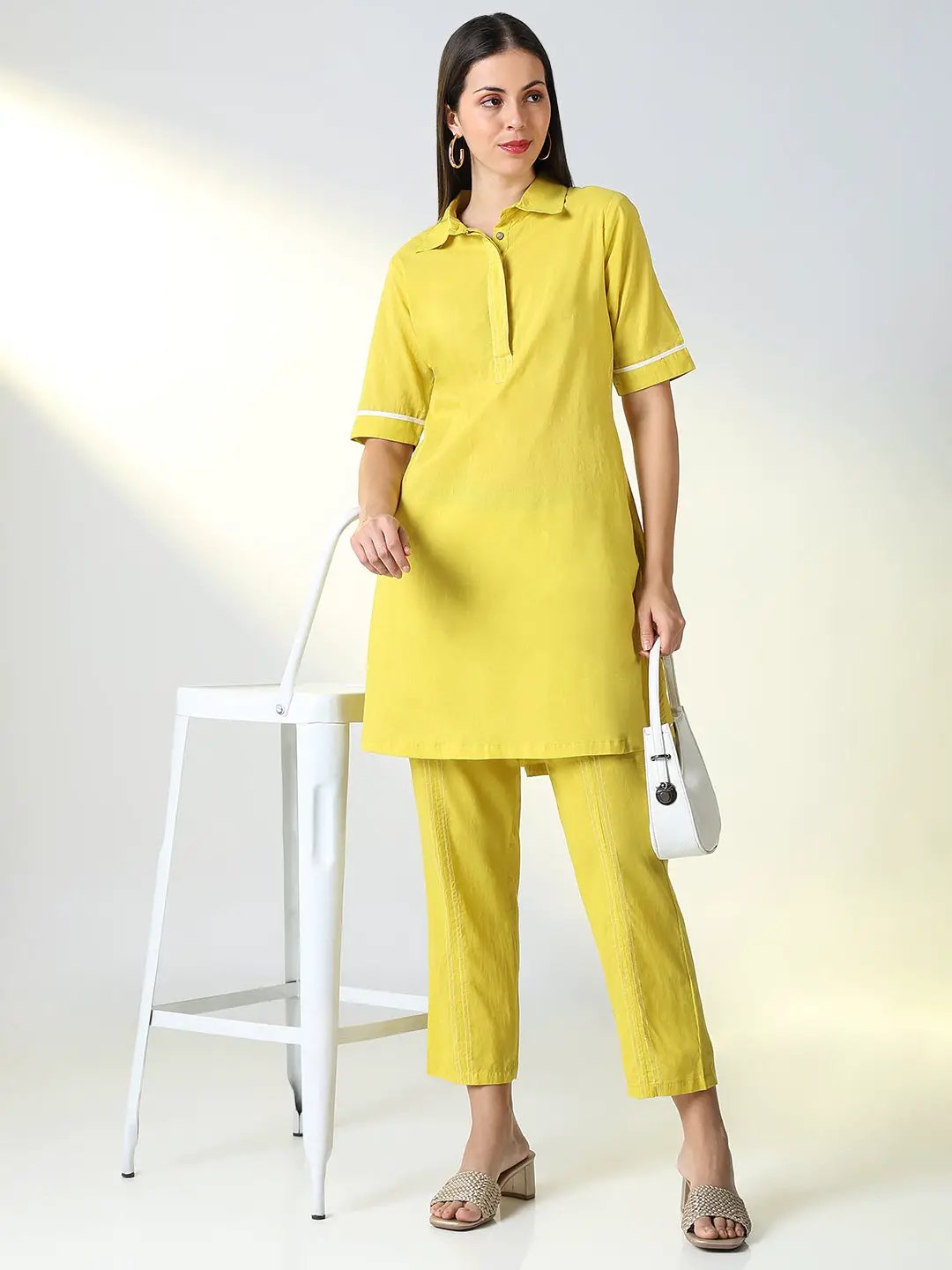 Women's Yellow Solid Kurta Sets