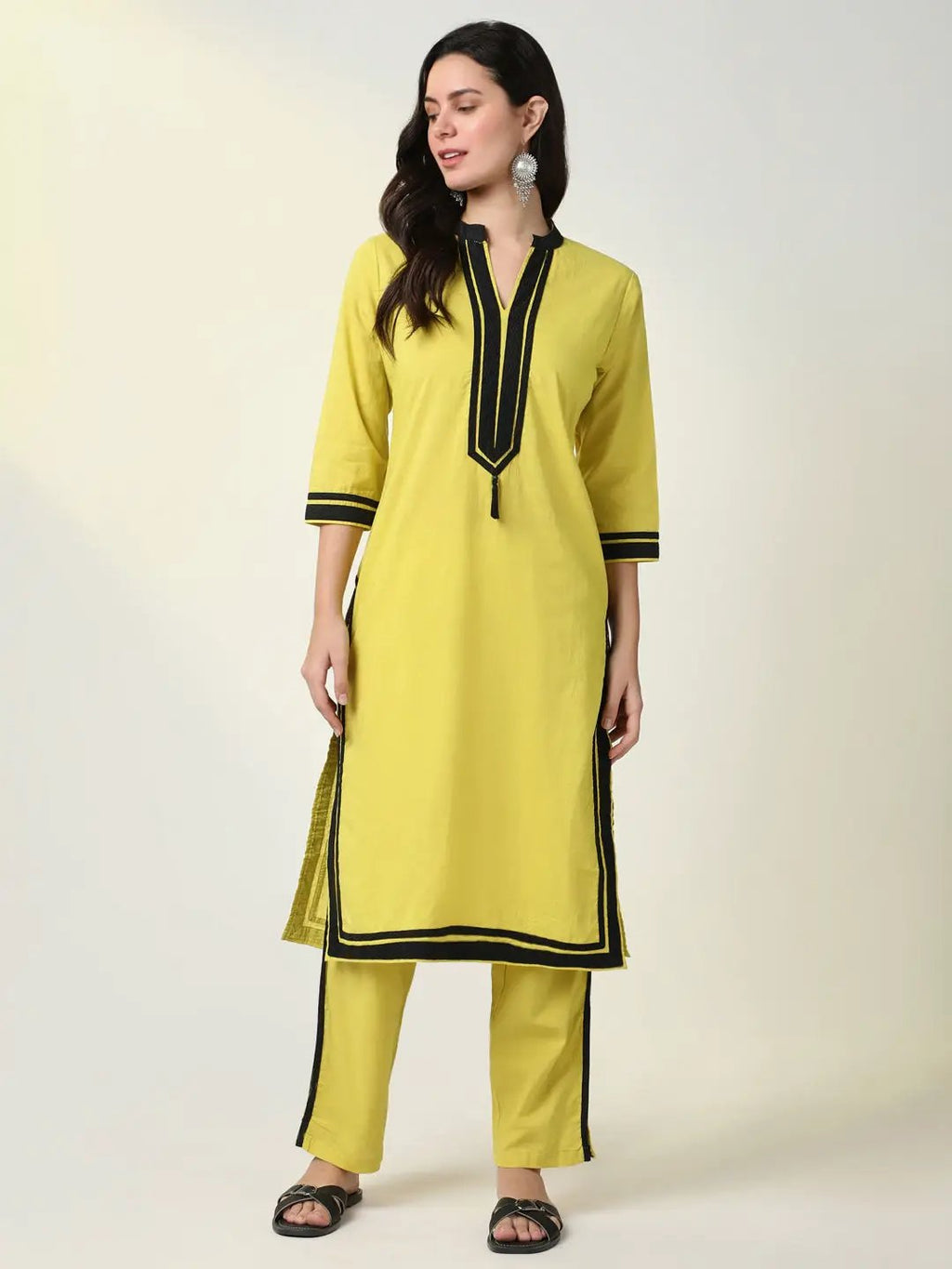 Women's Yellow Solid Straight Kurta Set