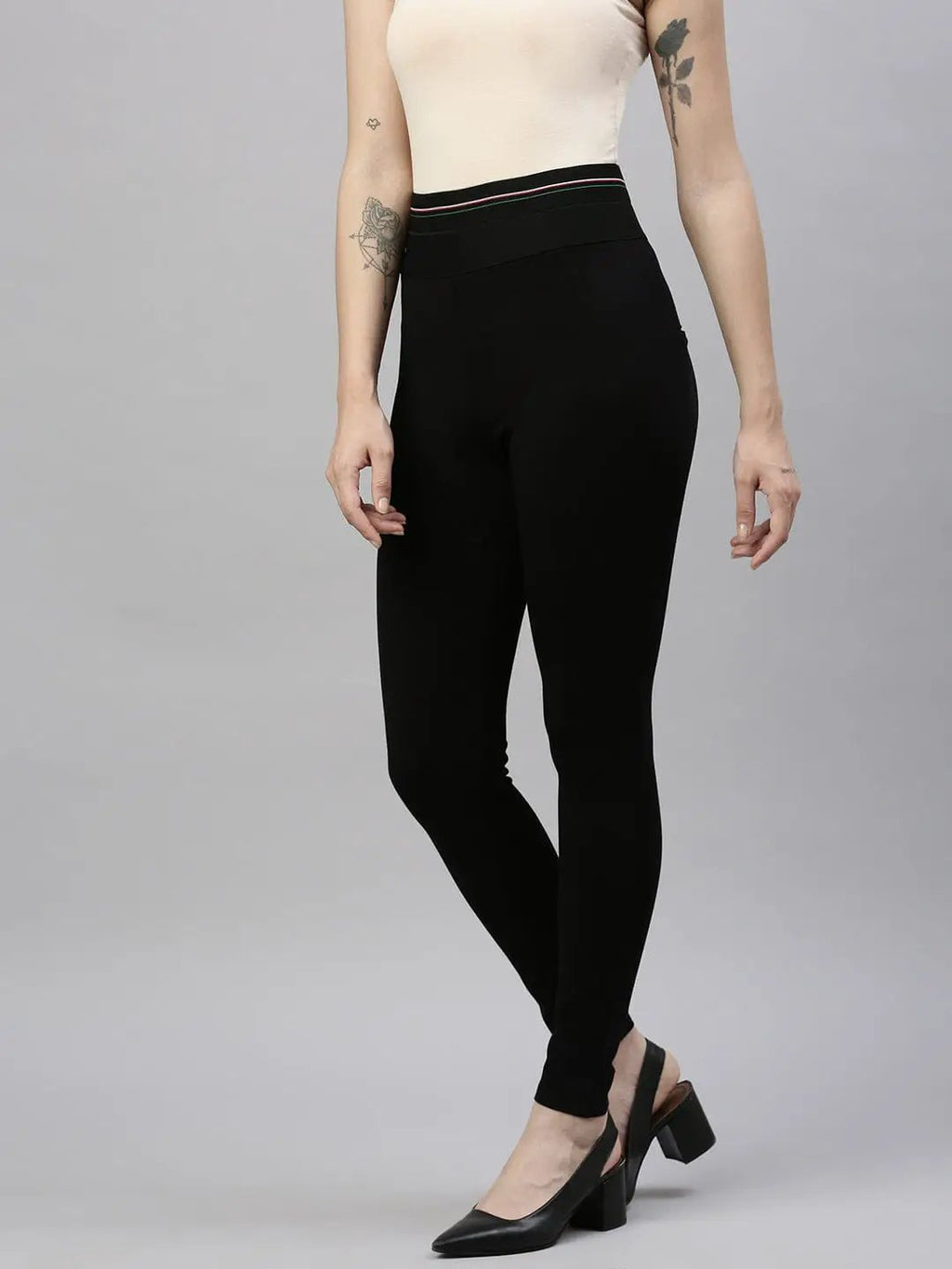 Women's Black Slim Fit Jeggings