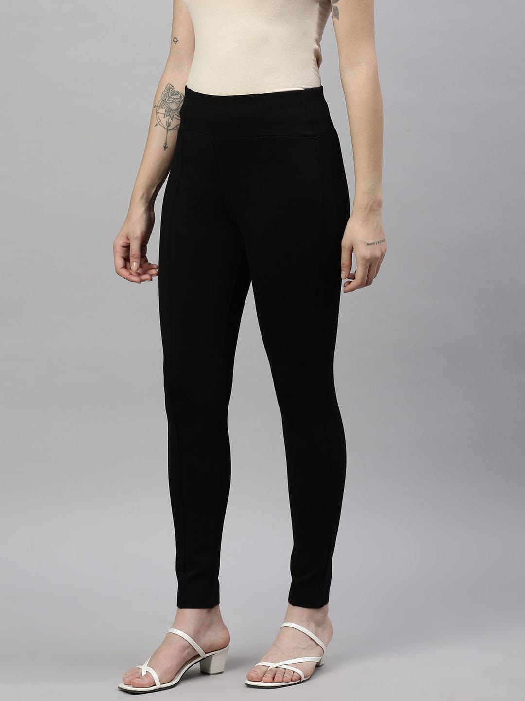 Women's Black Slim Fit Jeggings