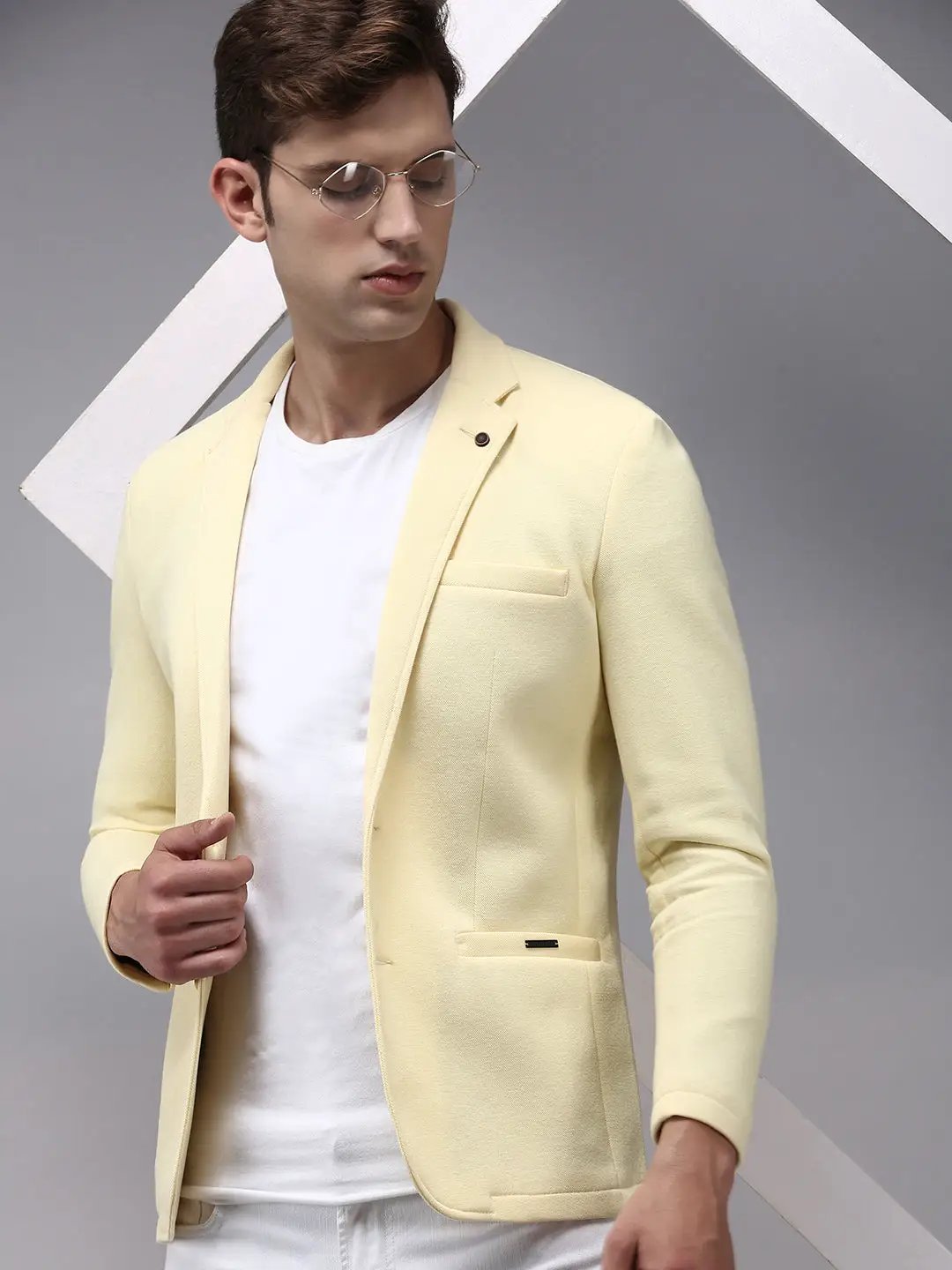 Men's Yellow Solid Single-Breasted Blazer