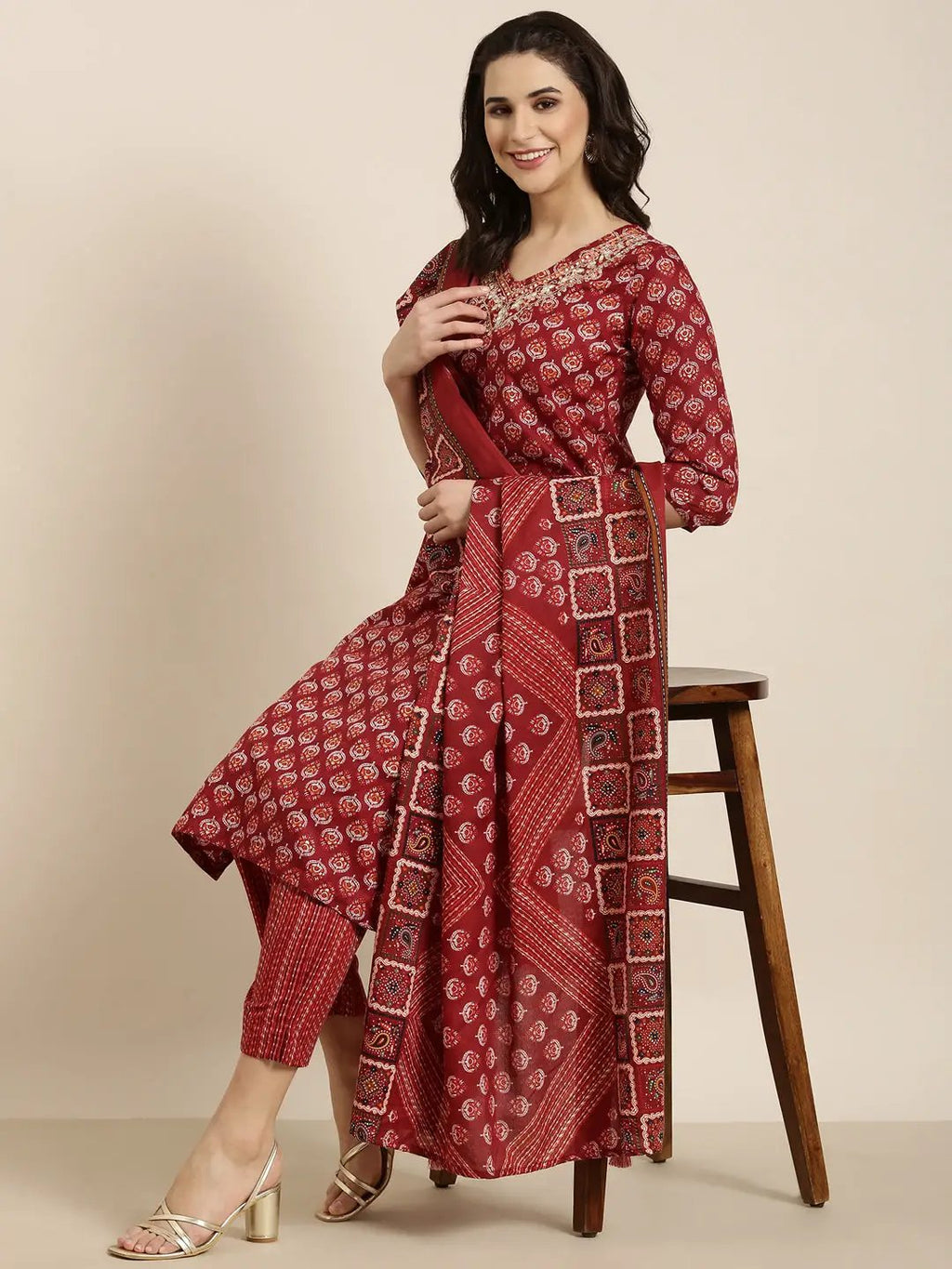 Women's Straight Maroon Ethnic Motifs Kurta Sets with Trousers & Dupatta