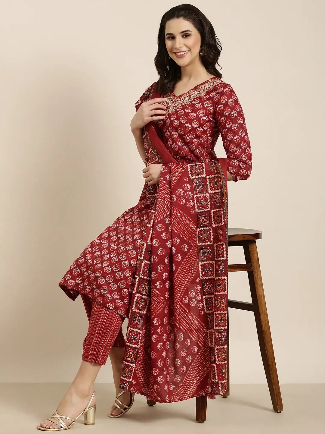 Women's Straight Maroon Ethnic Motifs Kurta Sets with Trousers & Dupatta