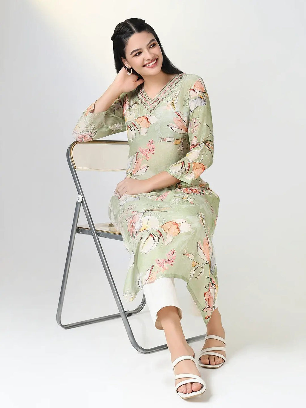Women's Green Floral Straight Kurta