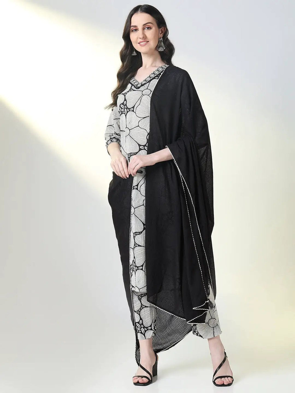 Women's Ethnic Grey Floral Straight Kurta Set with Dupatta