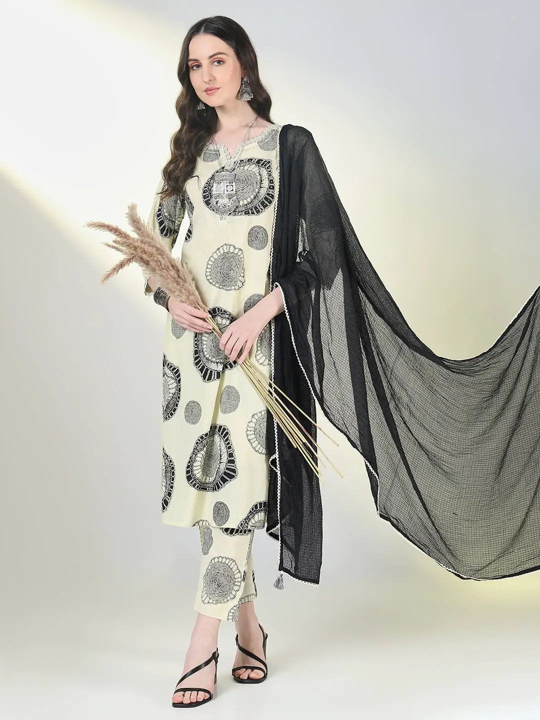 Women's Cream Geometric Straight Kurta Set with Dupatta