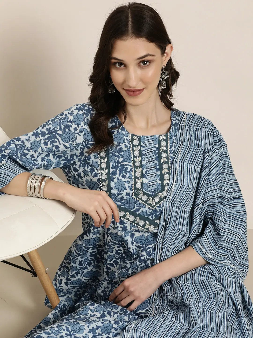 Women's Blue Floral Printed Regular Gotta Patti Straight Kurta Set With Dupatta