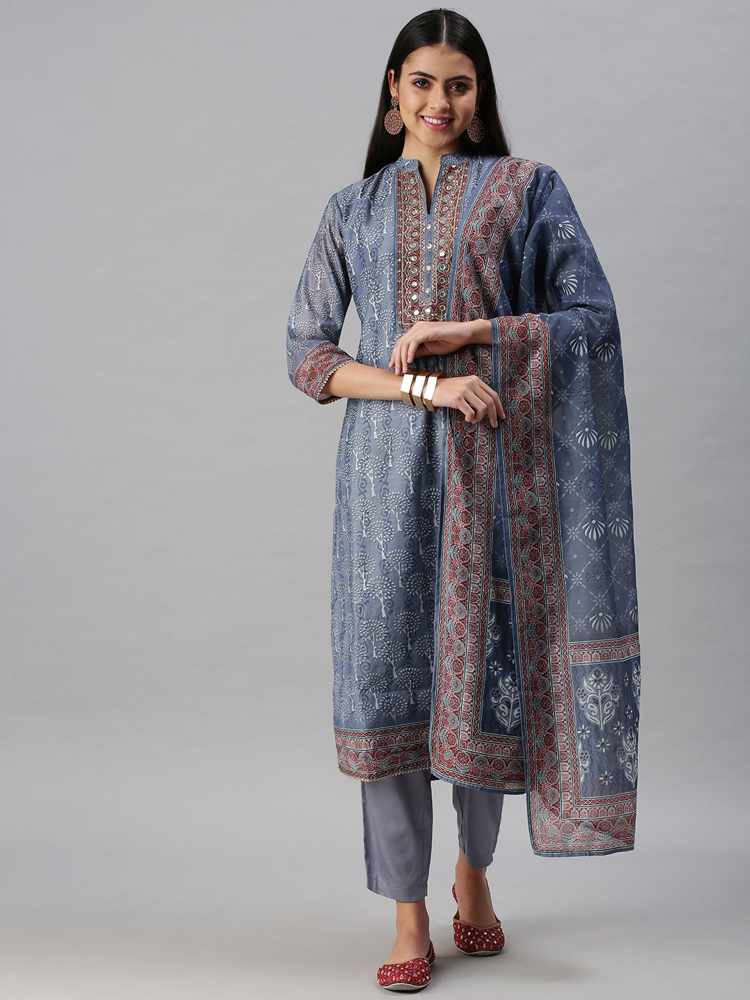 Women's Grey Ethnic Motifs Sequinned Kurta Sets & Dupatta