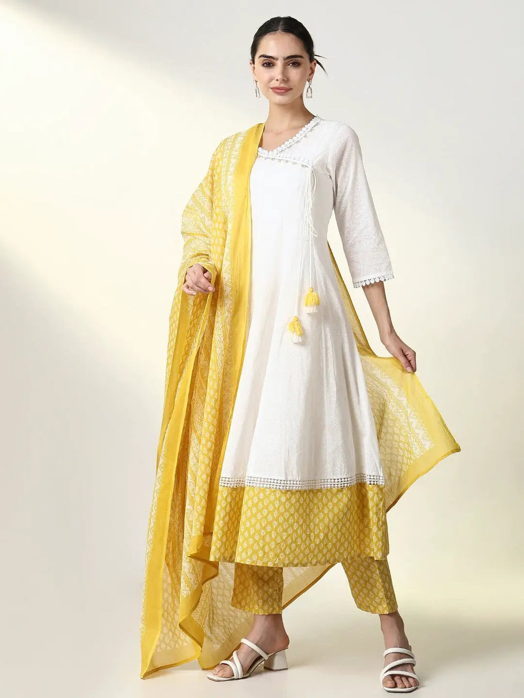 Women's Ethnic Graphic White Anarkali Kurta Set with Dupatta