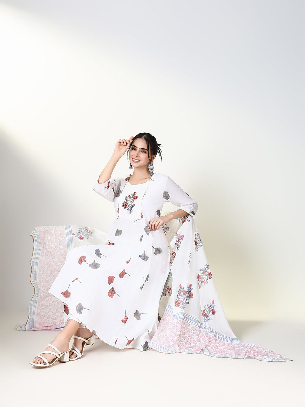 Women's Floral Ethnic White Straight Kurta Set with Dupatta