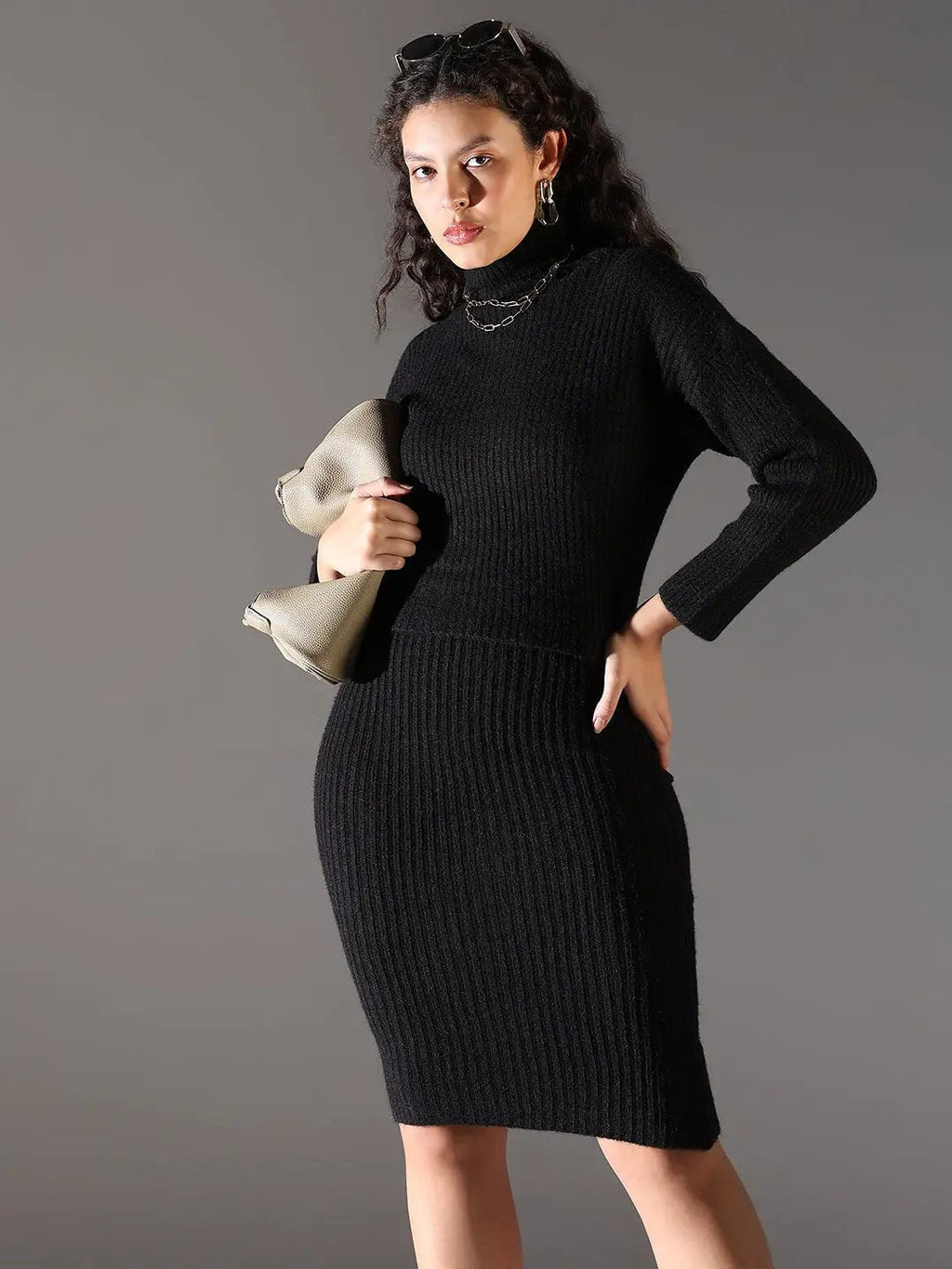 Women's Black Round Neck Bodycon Dress