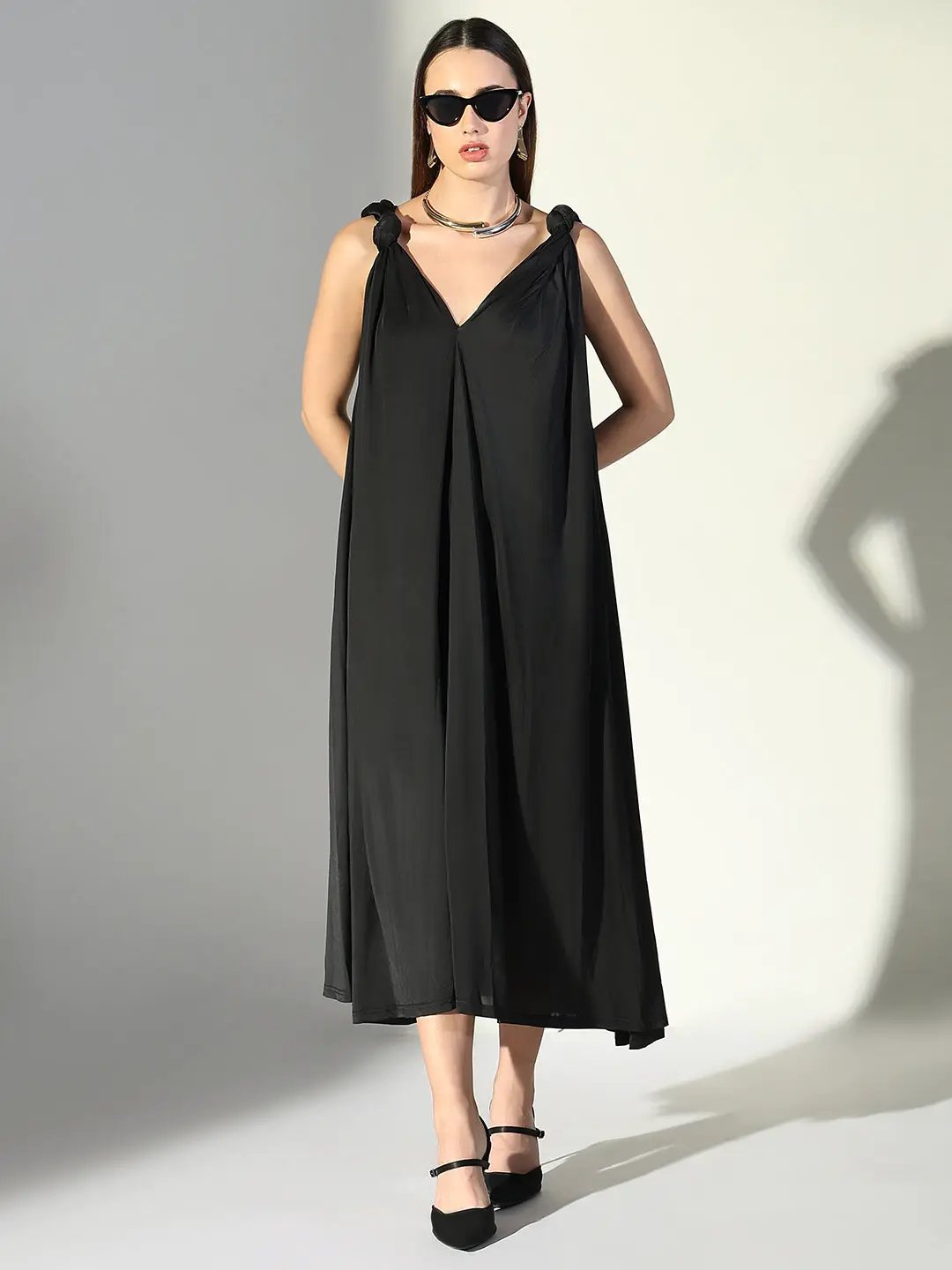 Women's Black Knot Strap V-Neck A-Line Midi Dress
