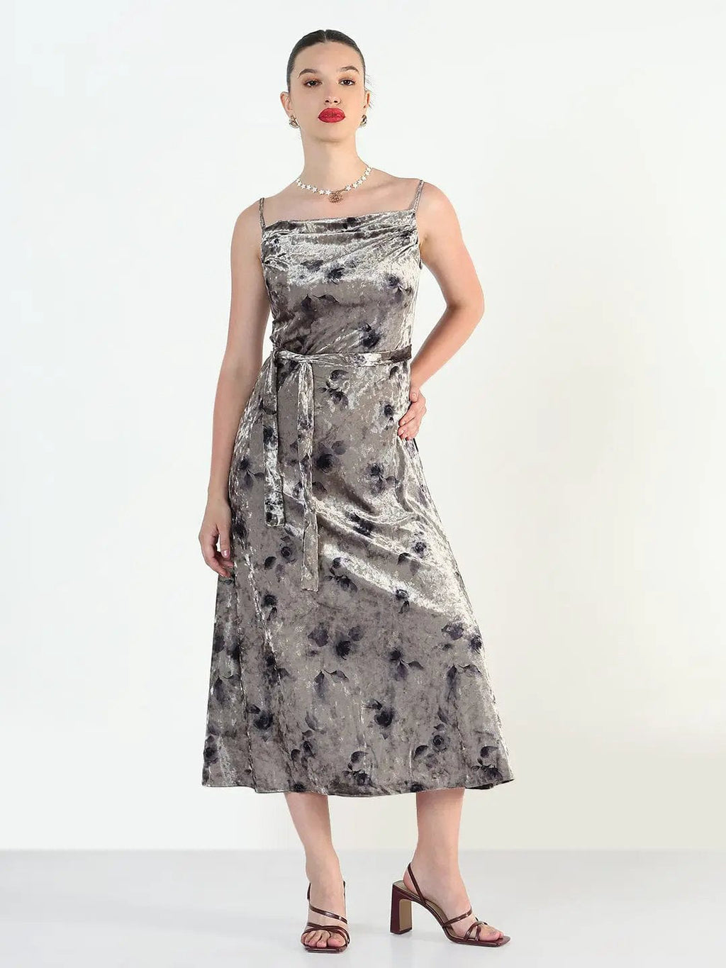 Women's Sleeveless Grey Velvet Midi Cami Dress