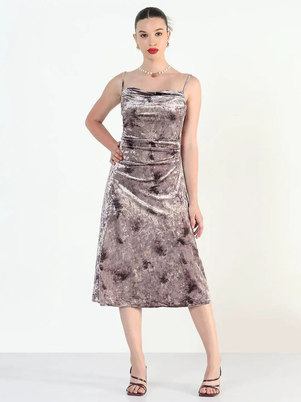 Women's Sleeveless Mauve Velvet Midi Cami Dress
