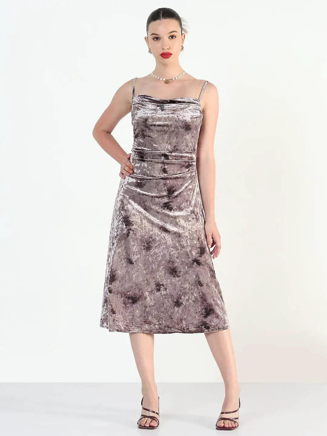Women's Sleeveless Mauve Velvet Midi Cami Dress