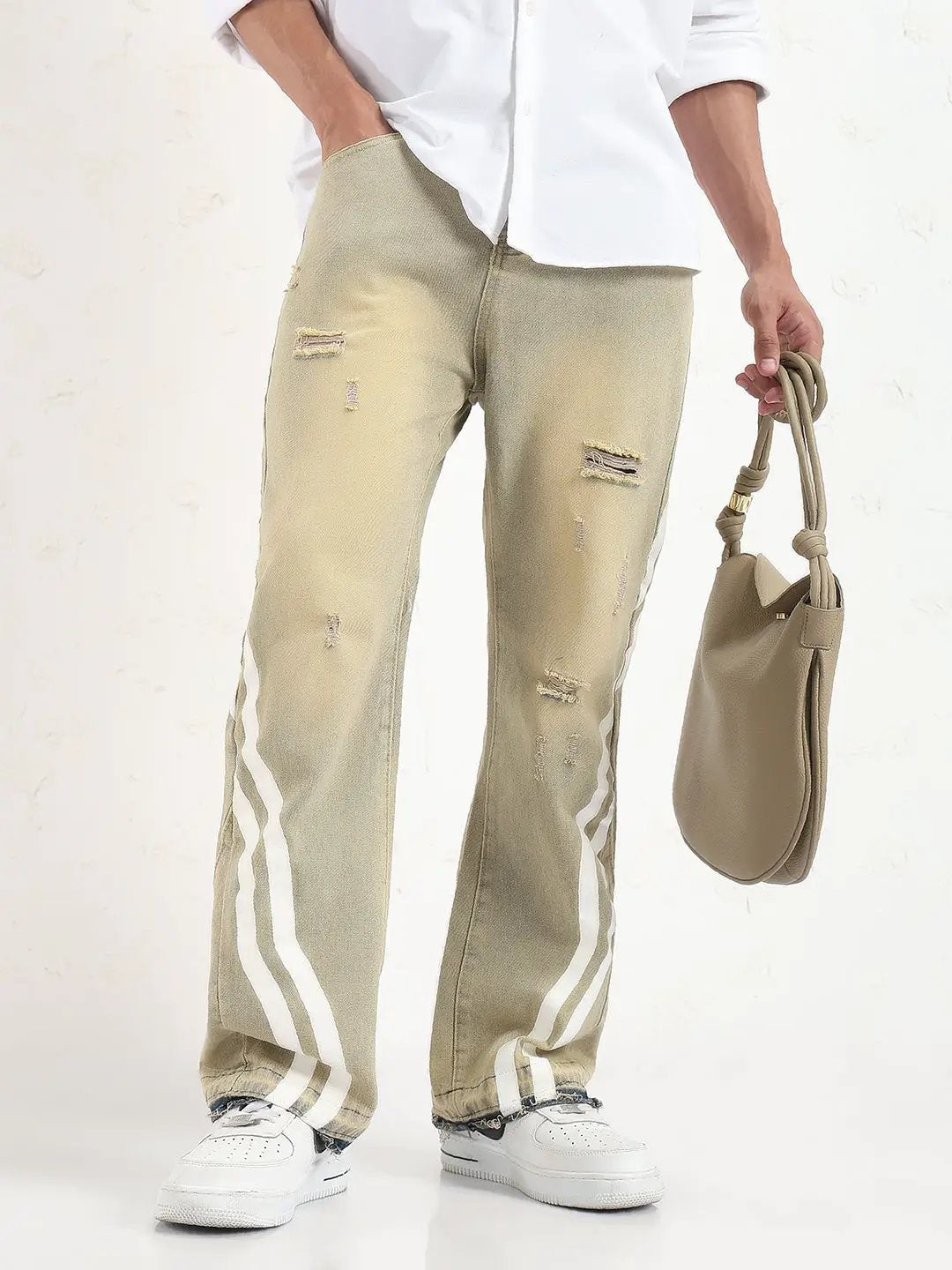 Men's Beige Distressed Relaxed Fit Jeans