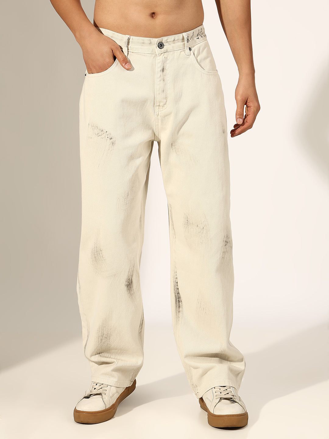 Men's Off-White Mid-Rise Relaxed Fit Jeans