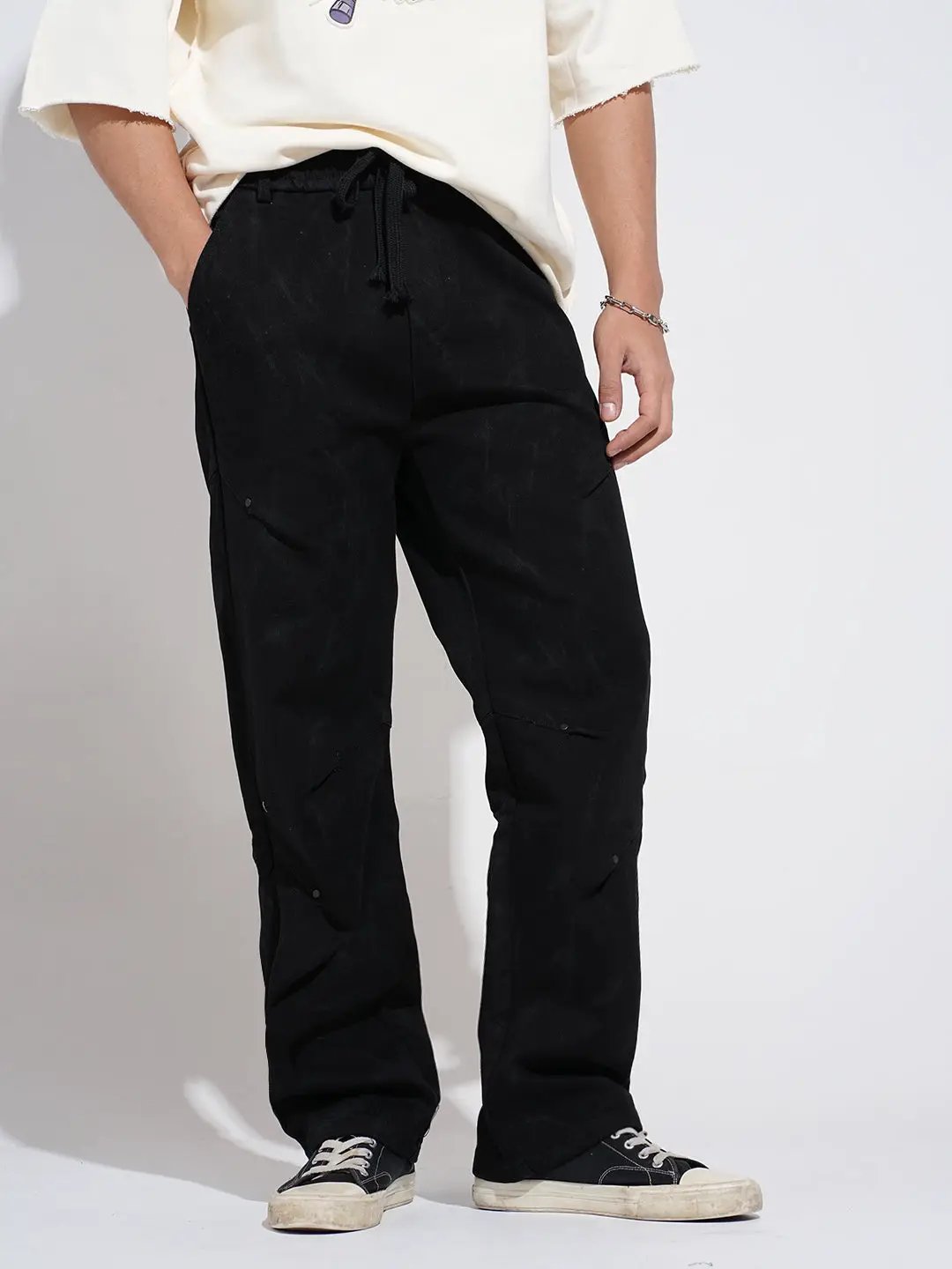 Men's Black Relaxed Fit Elasticated Waist with Drawstring Jeans