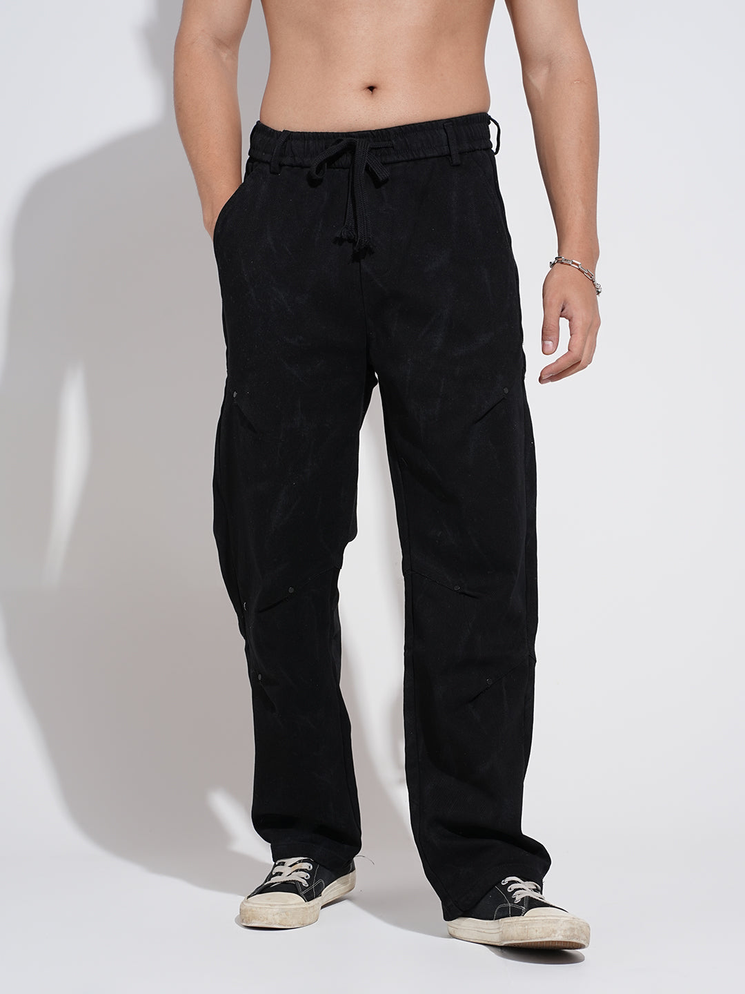 Men's Black Relaxed Fit Elasticated Waist with Drawstring Jeans