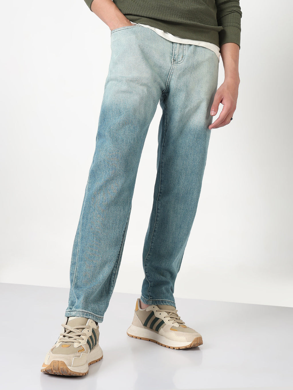 Men's Blue Slim Fit Ombre Jeans with Embroidered Pocket