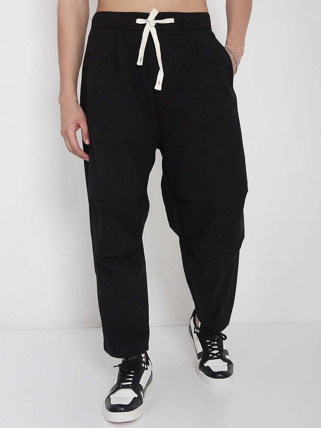 Men's Black Relaxed Fit Korean Trousers