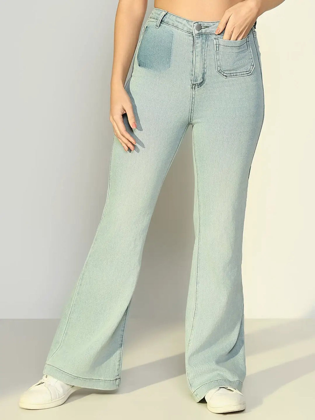 Women's Blue High Rise Flare Fit Jeans with single front Pocket