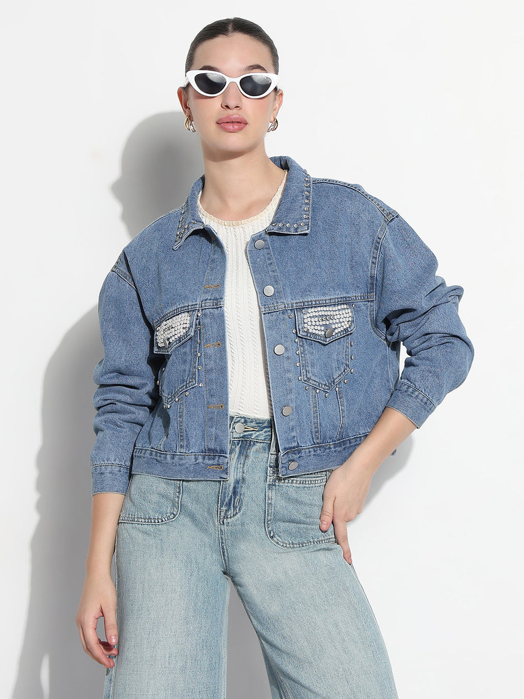 Women's Embellished Blue Spread Collar Relaxed Fit Denim Jacket