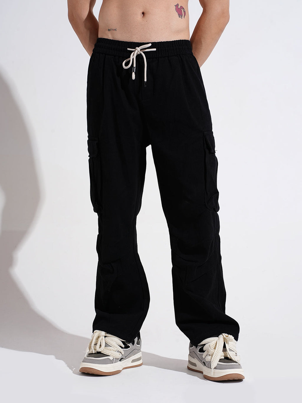 Men's Black Straight Fit Cargo Trousers