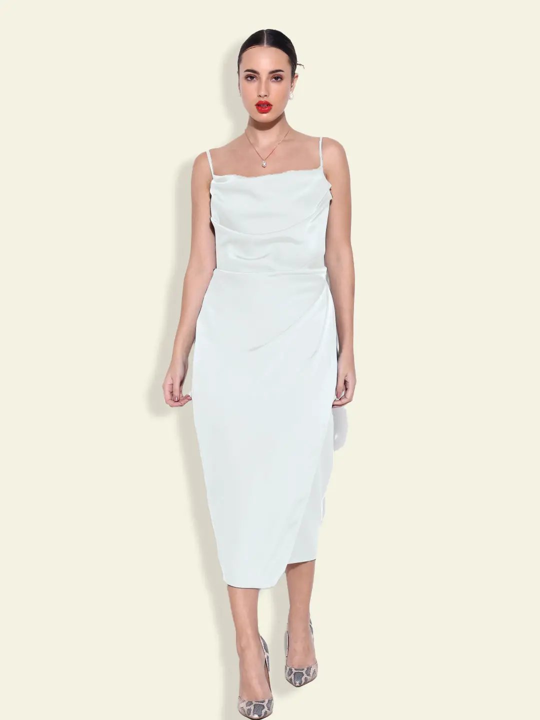 Women's White Solid Sheath Dress