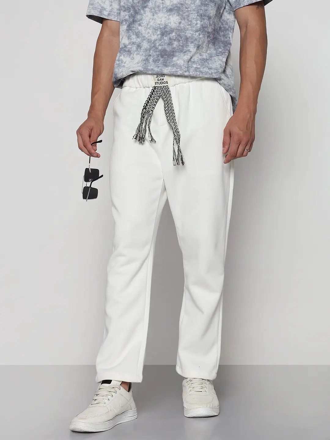 Men's White Relaxed Fit Trouser
