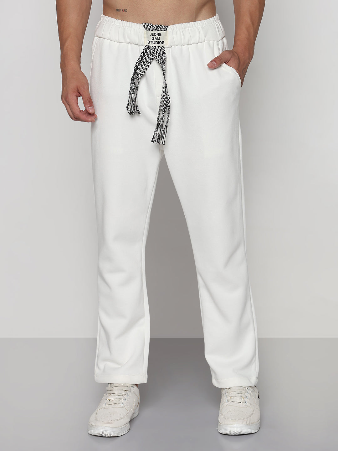 Men's White Relaxed Fit Trouser
