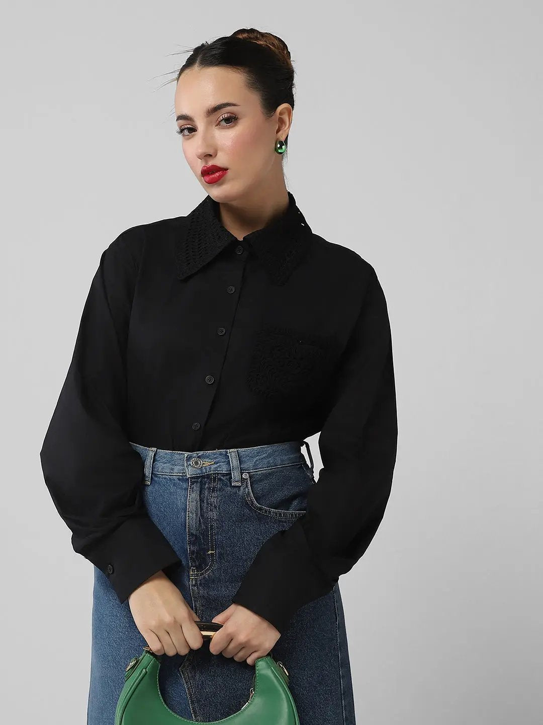 Women's Black Comfort Oversized Fit Spread Collar Solid Cotton Casual Shirt