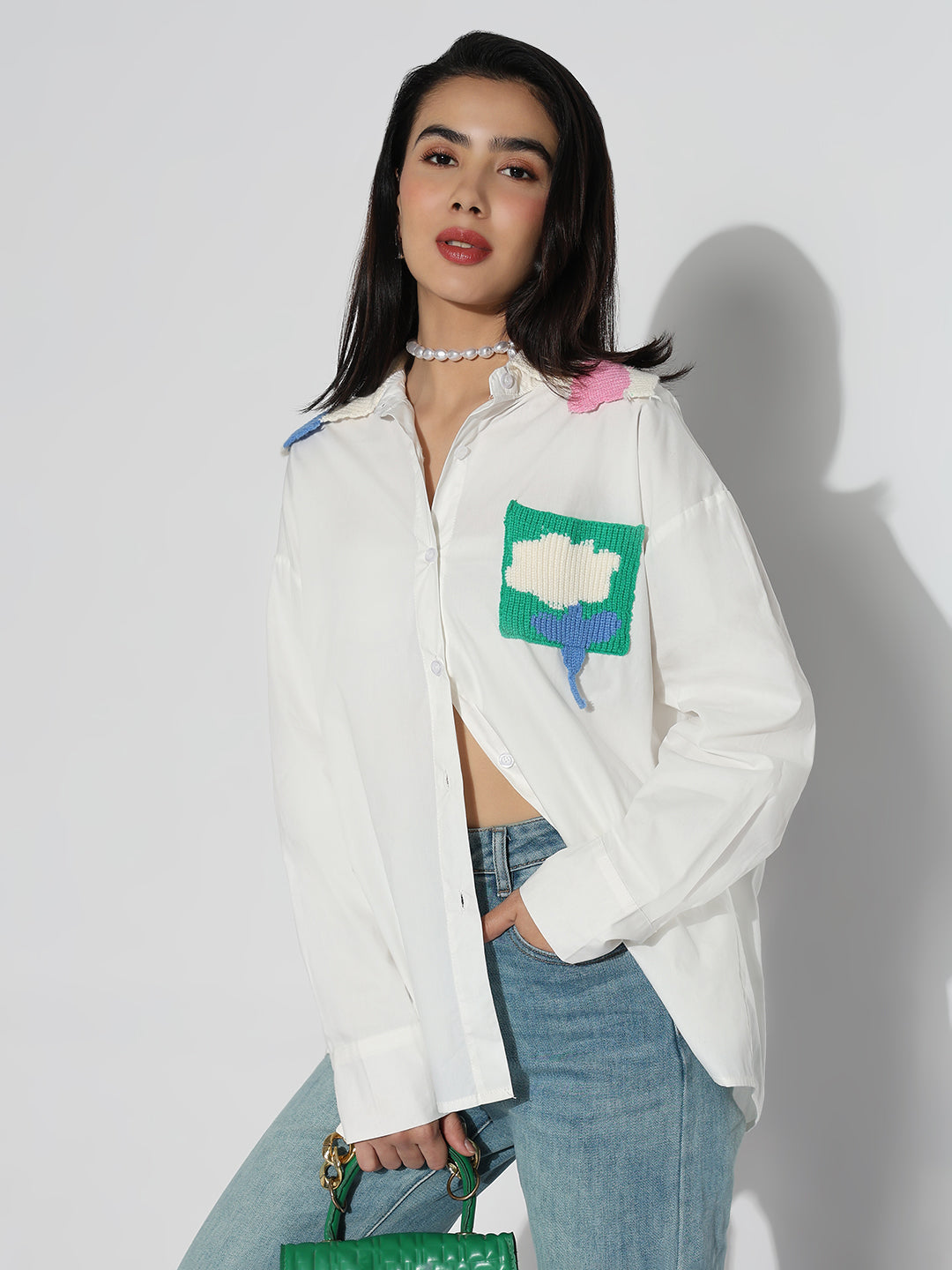 Women's Oversized White Solid Shirt with Contrast Pocket