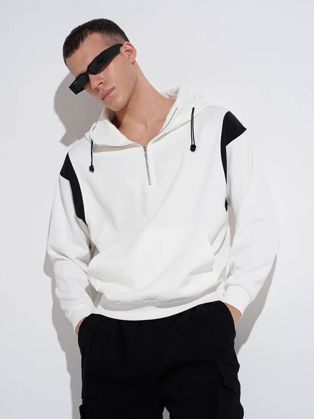 Men's Colourblocked White Ribbed Regular Fit Zip Up Hoodie