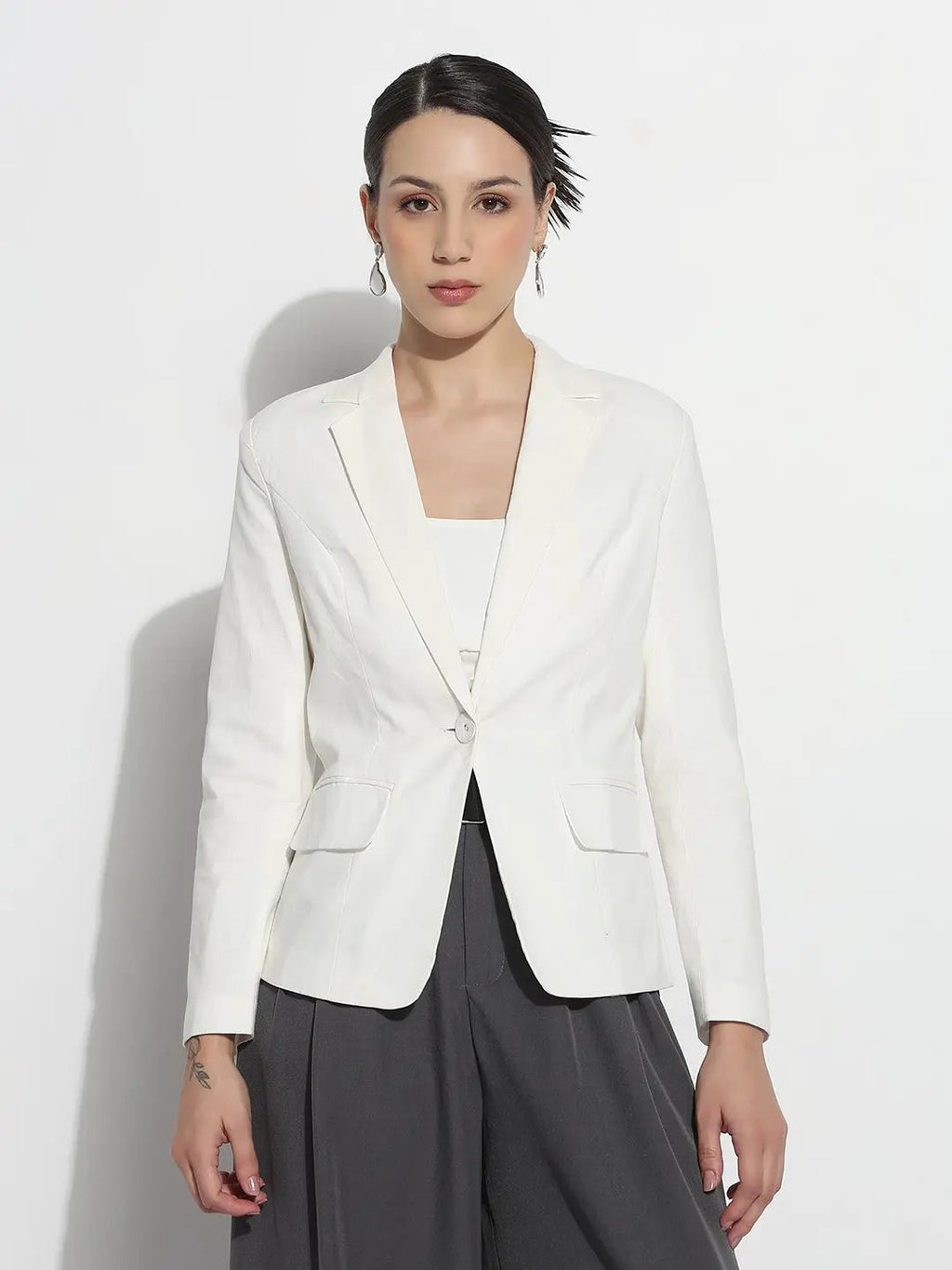 Women's Off White Single Breasted Blazer with Shoulder Pads