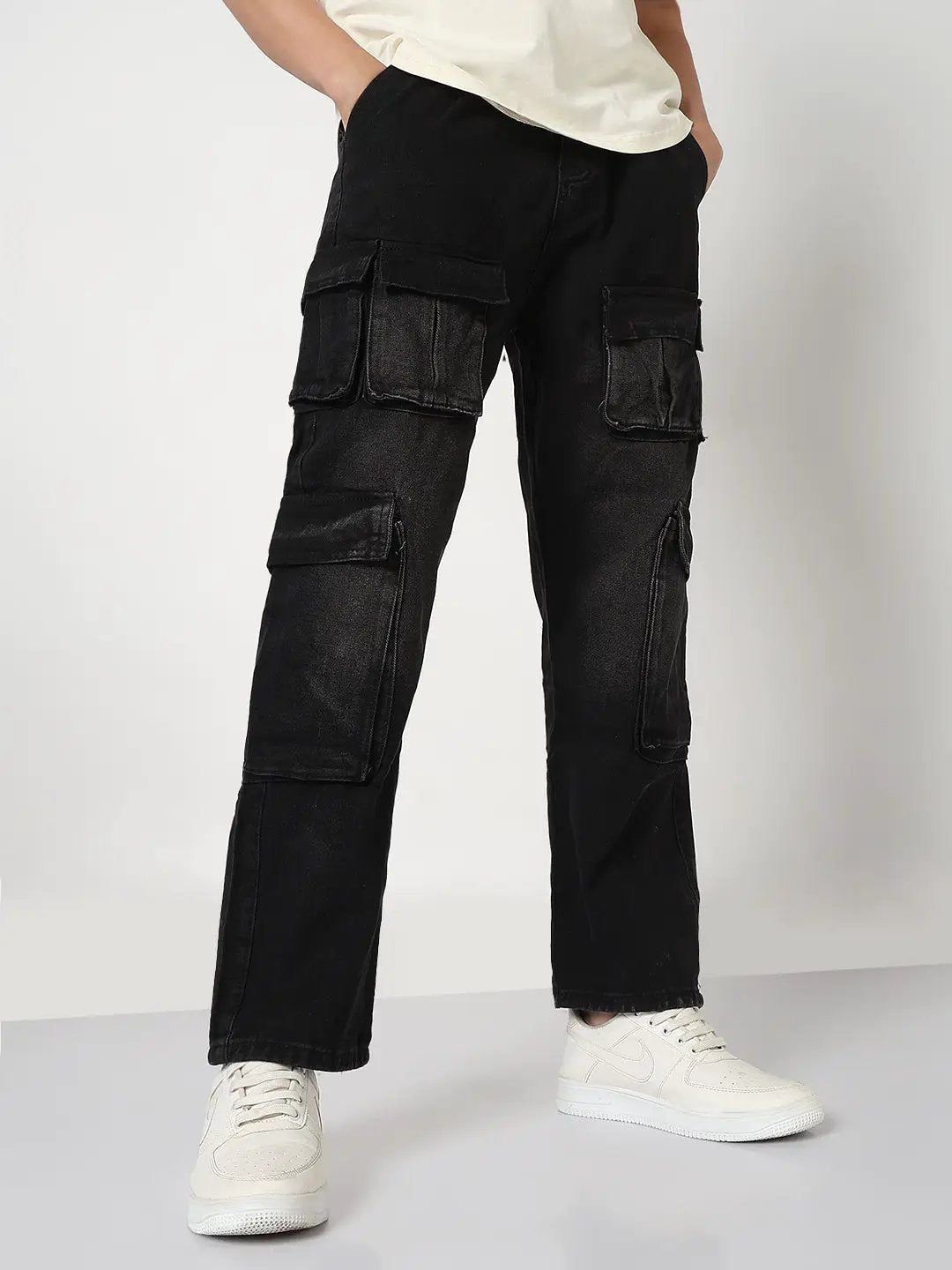 Men's Black Straight Fit Cargo Jeans