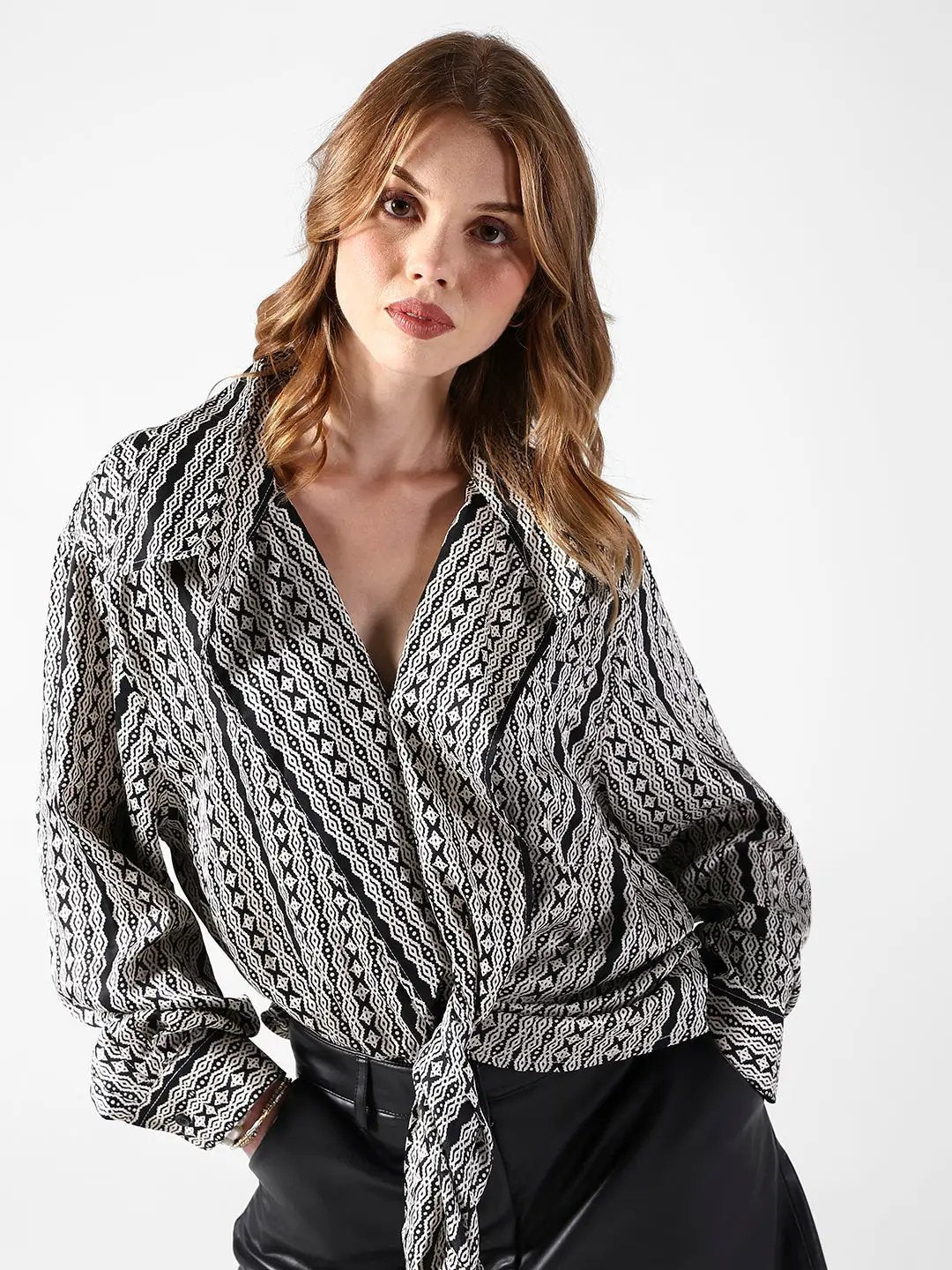 Women's Geometric Black Relaxed Fit Long Sleeve Shirt