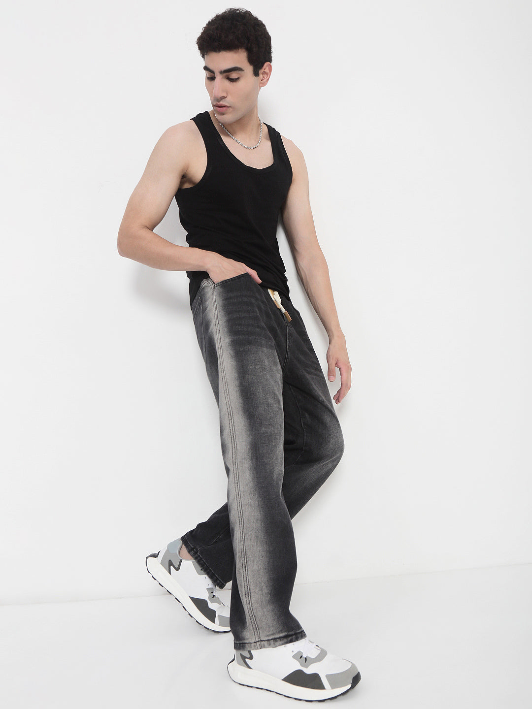 Men's Faded Grey Relaxed Fit Jeans