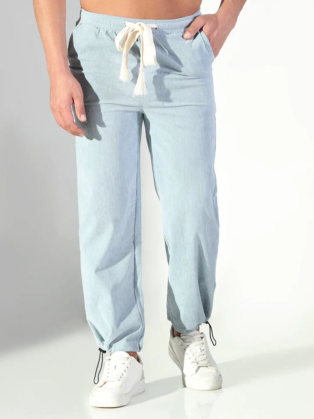 Men's Blue Solid Straight Fit Trousers