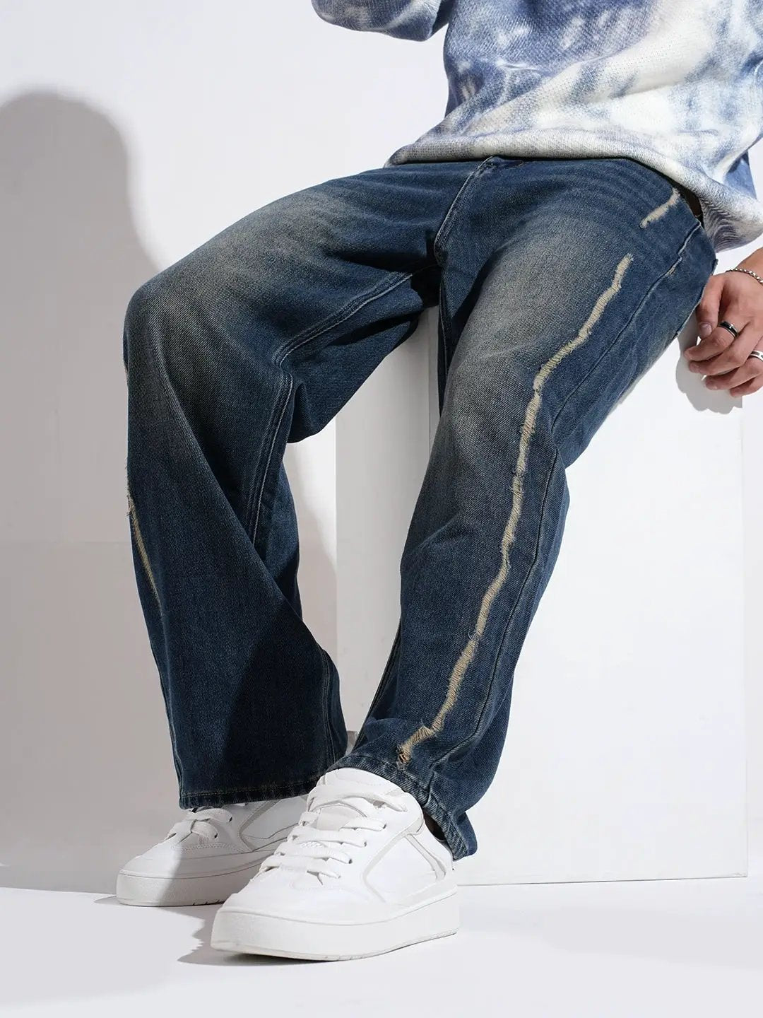 Men's Blue Vintage Wash Loose Fit Distressed Jeans