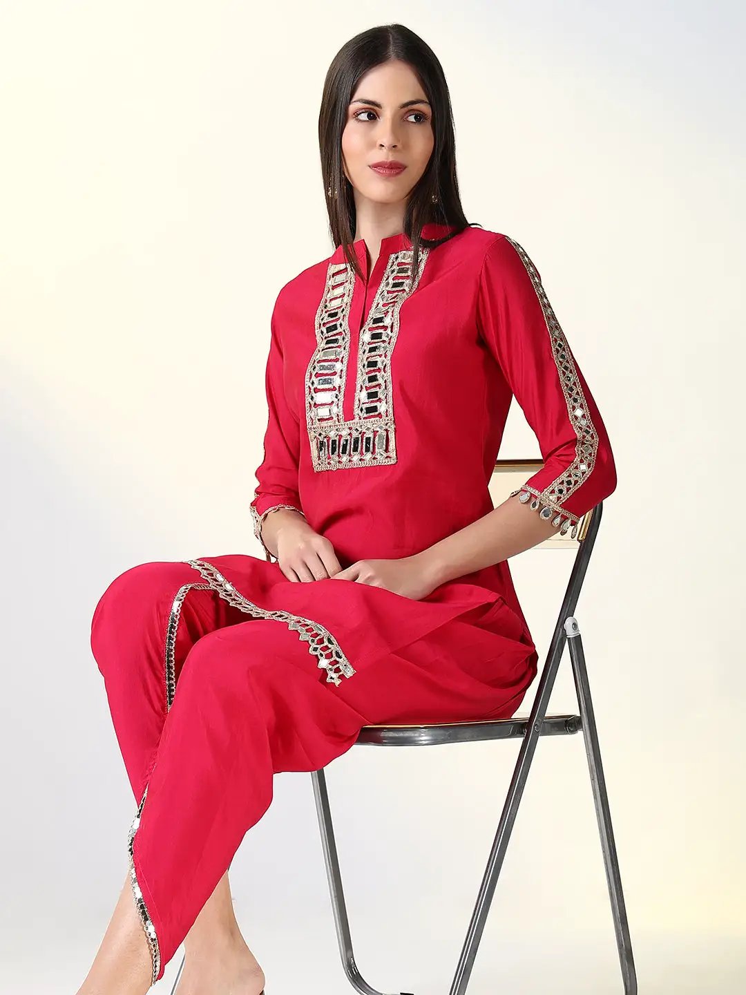 Women's Pink Solid Straight Kurta Set