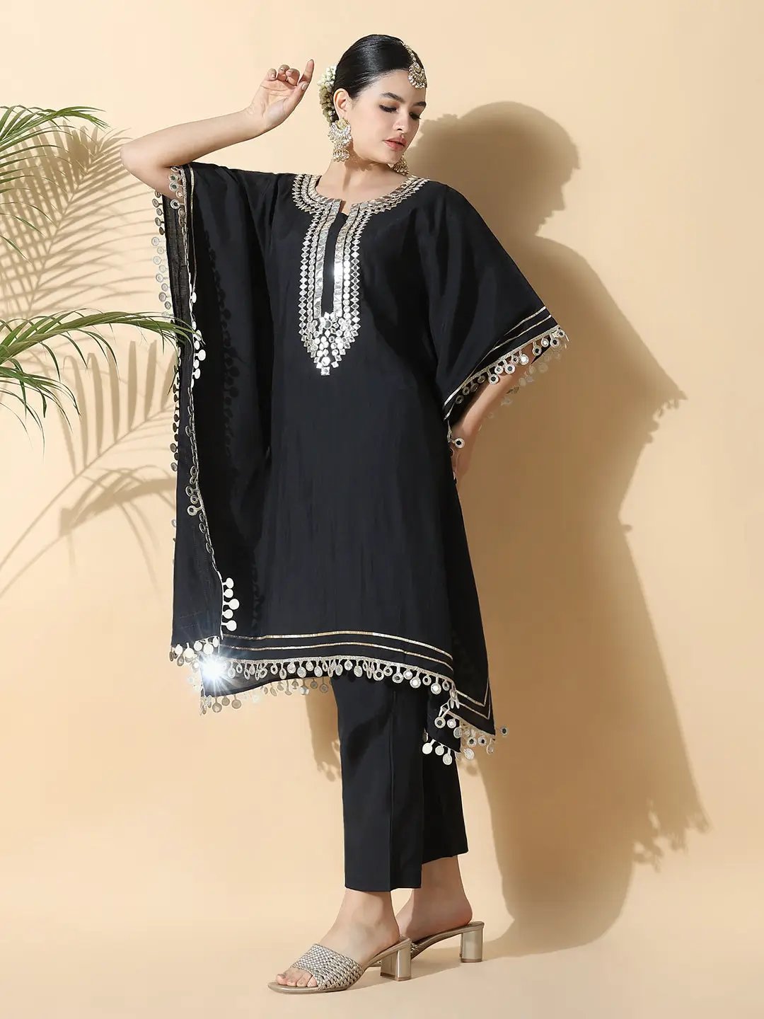 Women's Solid Kaftan Mirror Work Black Kurta Set