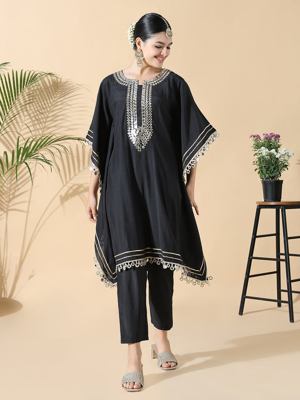 Women's Solid Kaftan Mirror Work Black Kurta Set