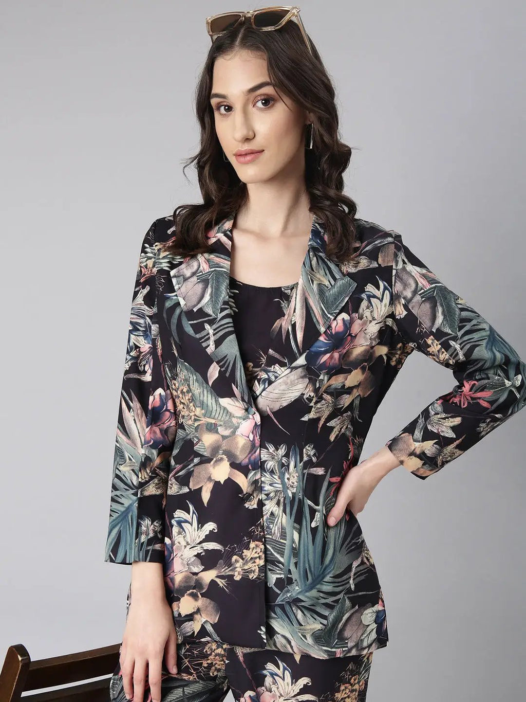 Women's Black Printed Sleeveless Co-Ords Set with Blazer
