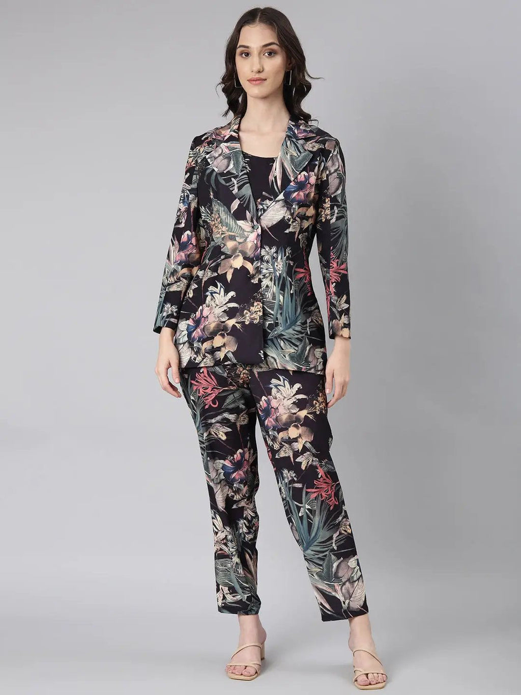 Women's Black Printed Sleeveless Co-Ords Set with Blazer