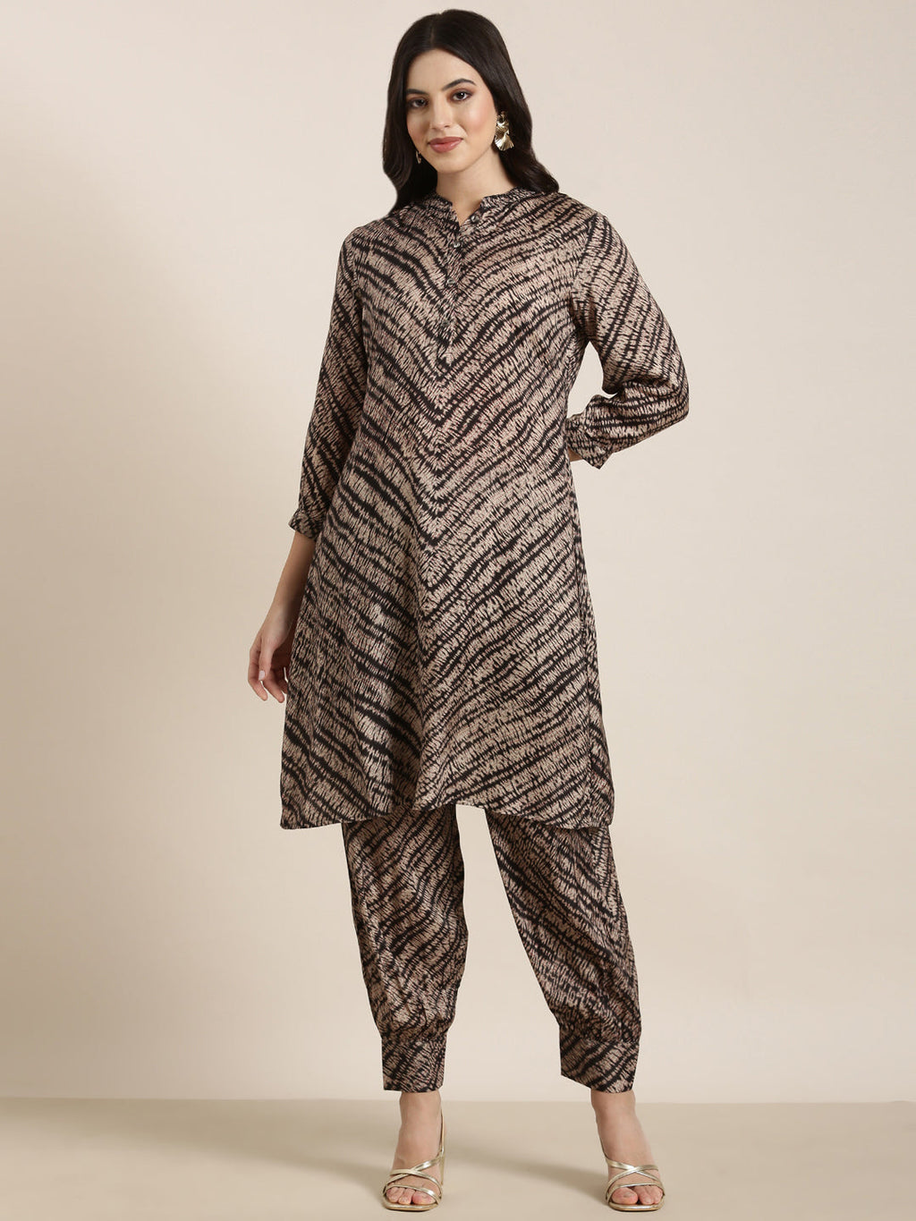 Women's A-Line Black Abstract Kurta Sets With Patiala
